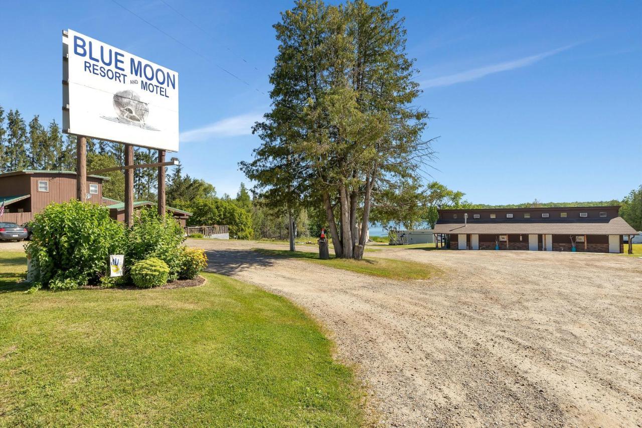 Blue Moon Resort & Motel Hill City Esterno foto