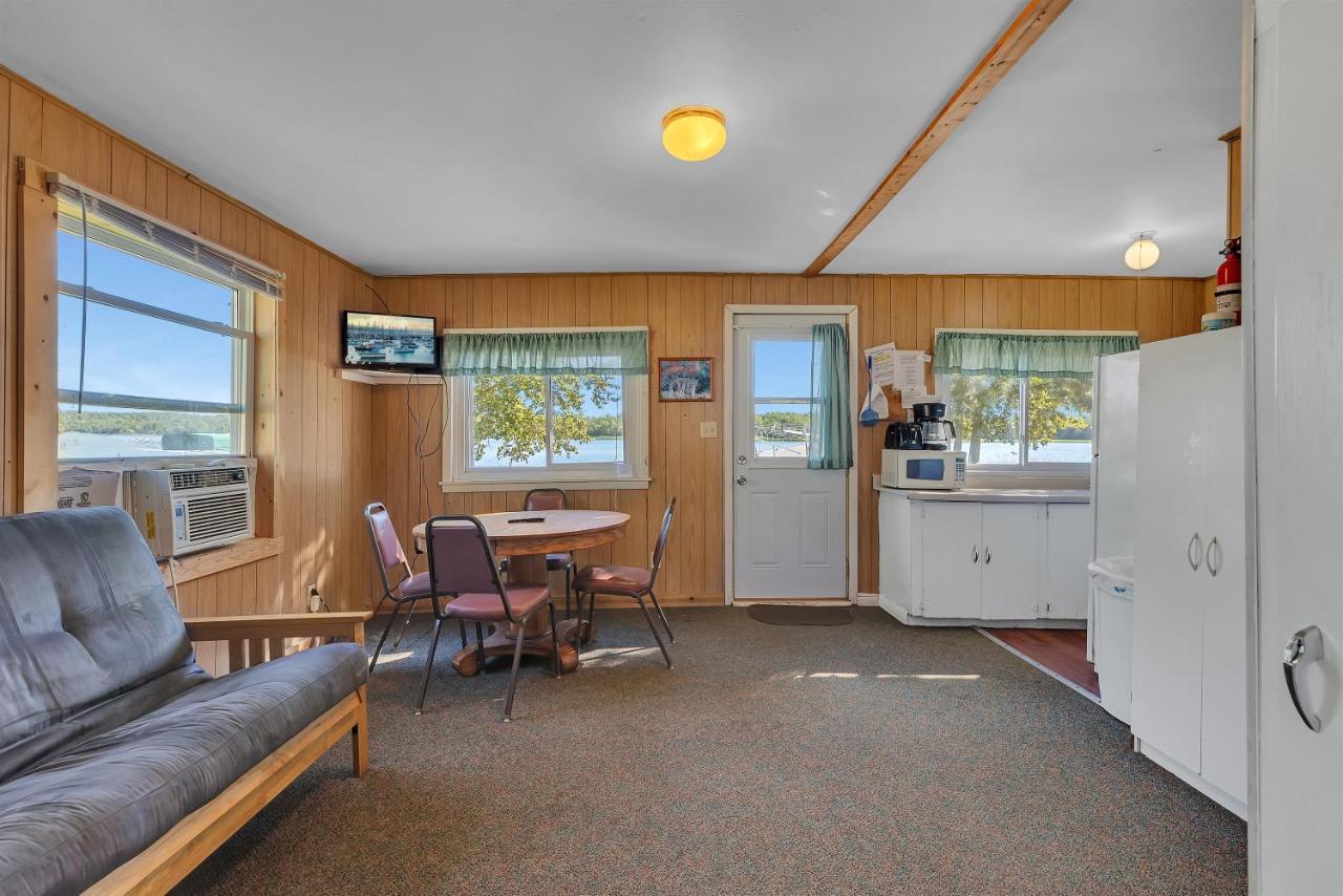 Blue Moon Resort & Motel Hill City Esterno foto