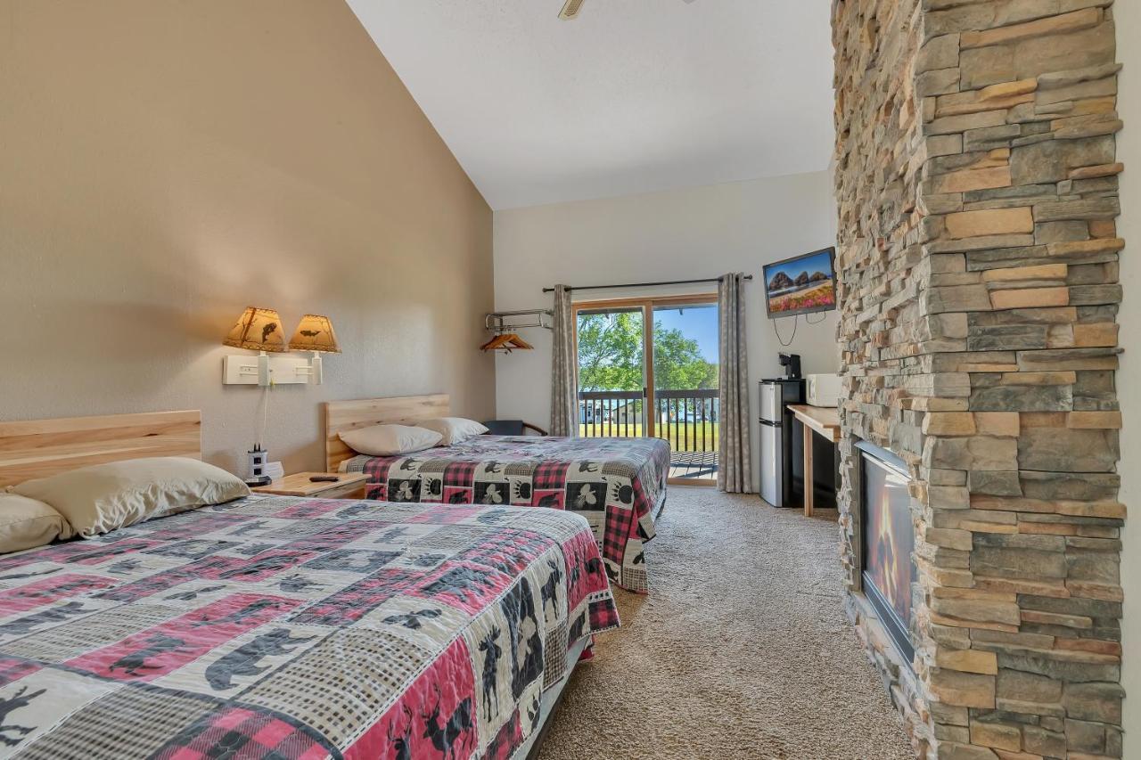 Blue Moon Resort & Motel Hill City Esterno foto