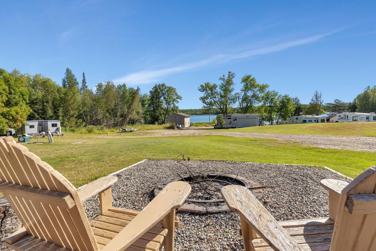 Blue Moon Resort & Motel Hill City Esterno foto