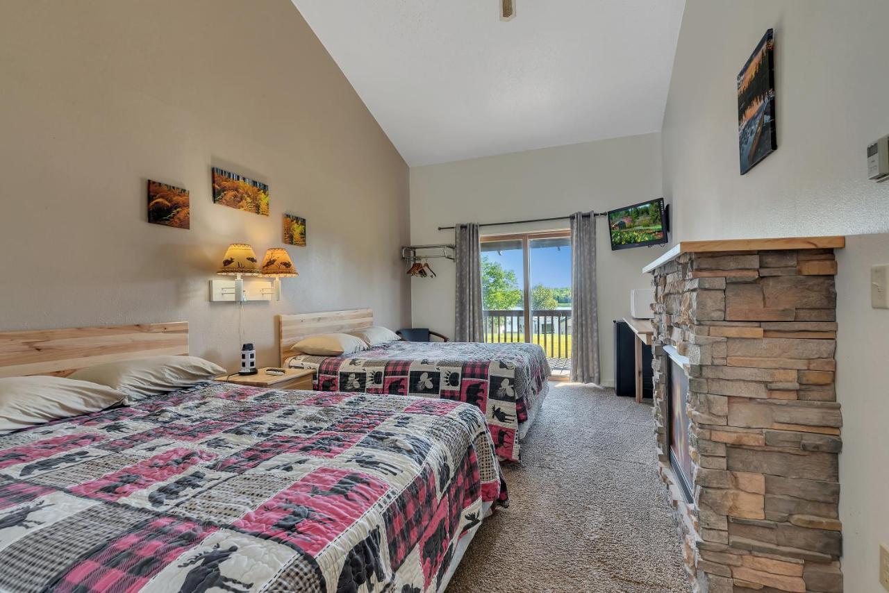 Blue Moon Resort & Motel Hill City Esterno foto
