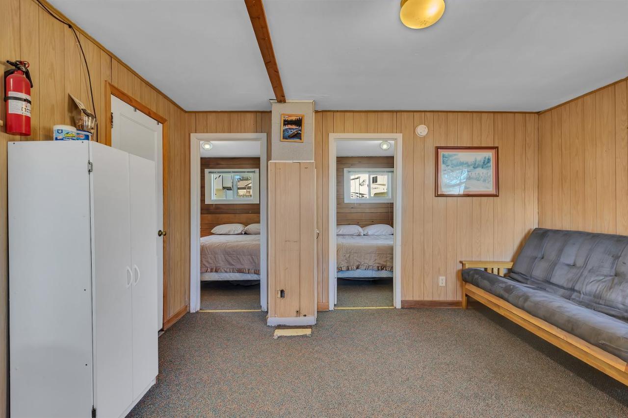 Blue Moon Resort & Motel Hill City Esterno foto